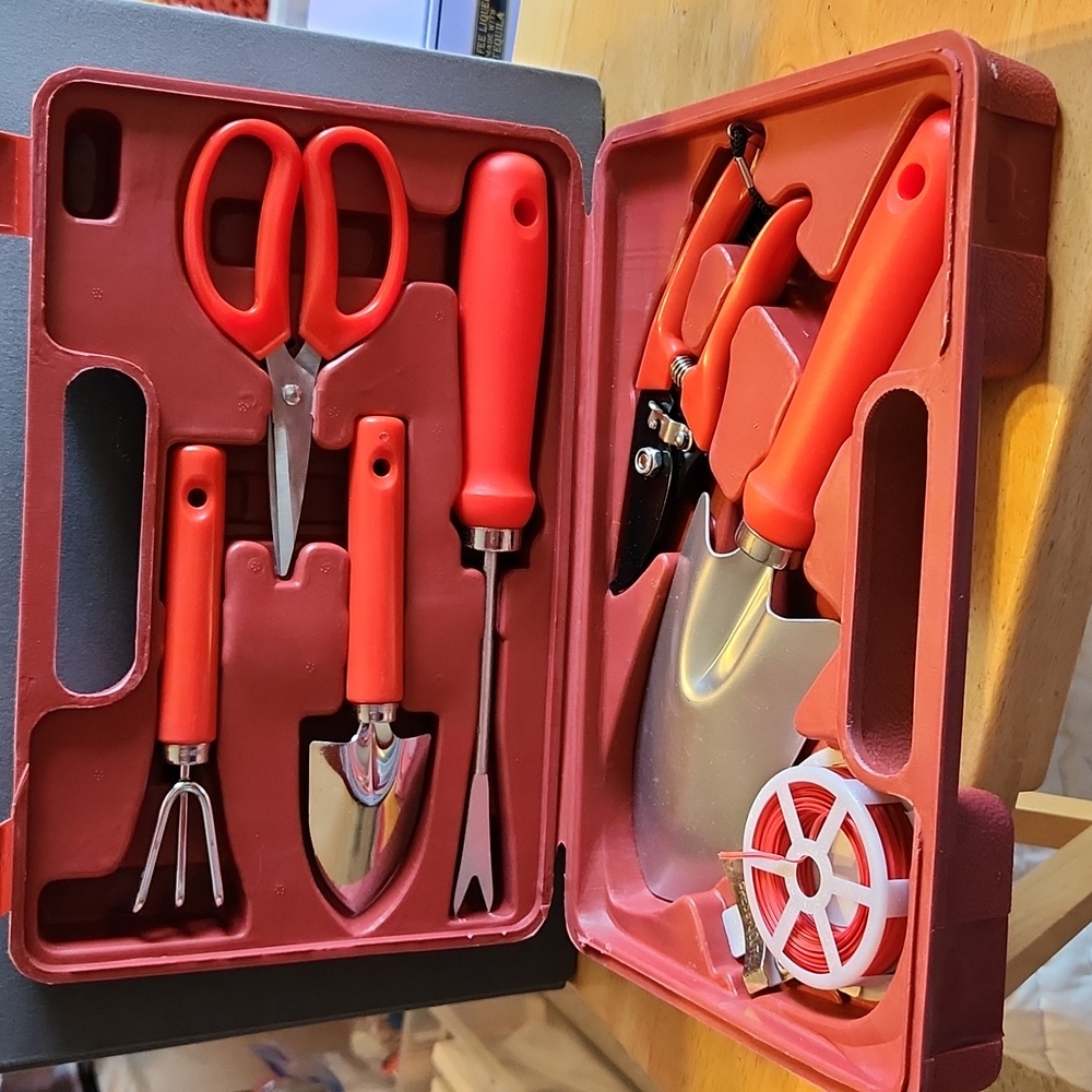 New Garden Tool set
